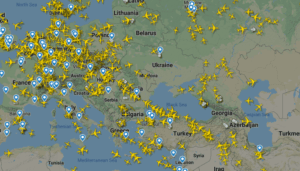 Gökyüzündeki Dijital Gözler: Uçuş Takip Sistemleri ve Orta Doğu Krizinin Havacılık Verilerine Etkisi