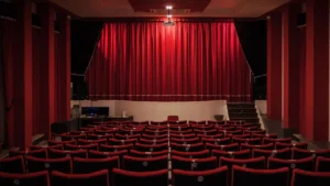 “Smith & Wesson” Trabzon Devlet Tiyatrosu Sahnesinde İzleyiciyle Buluşuyor