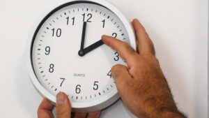 Avrupa Yaz Saatine Geçti: Türkiye ile Saat Farkı Azaldı