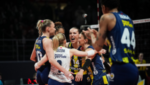 Sultanlar Ligi’nde Final Nefes Kesiyor: Fenerbahçe Medicana Seriyi Son Maça Taşıdı