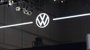 Alman Sanayi Devlerinde Rota Değişimi: Çiftliklerden Kışlaya