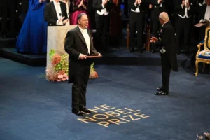 1. Orhan Pamuk: “Erkek Bakışı” ile Yüzleşme